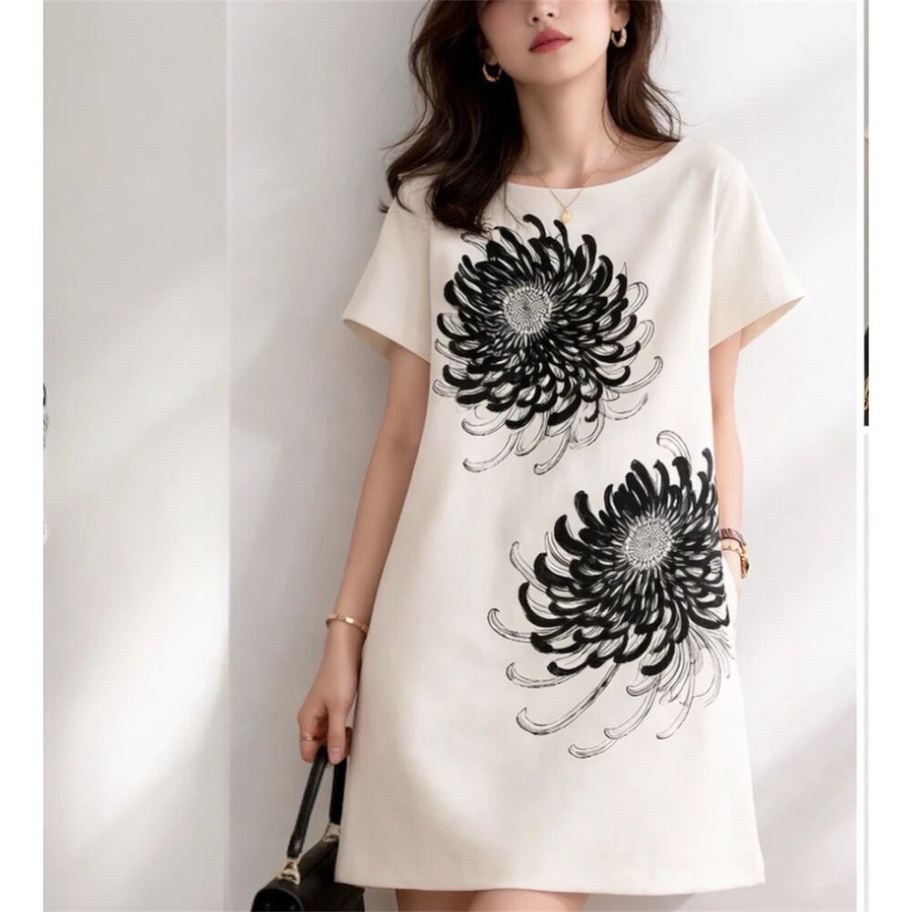 Attention Dress Womens M Midi Sheath Cream Bold Flower Artsy Nature Career New